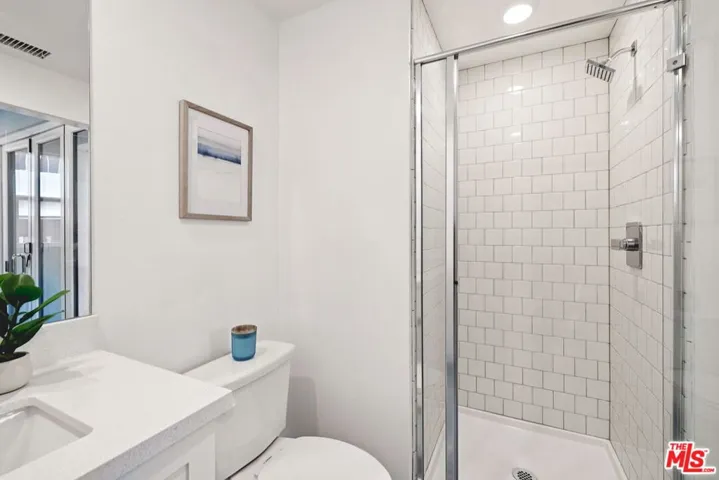 Model home bathroom 3