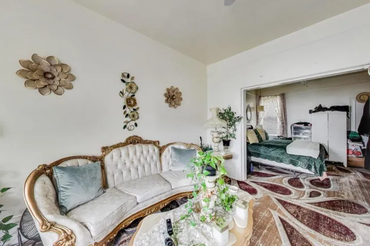 45924594 Mission Street, San Francisco, California 94112