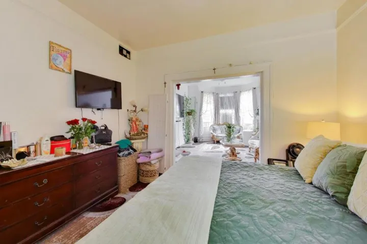 45924594 Mission Street, San Francisco, California 94112