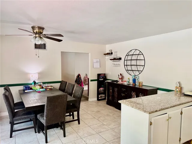 23041 Posada, Valencia, California 91354