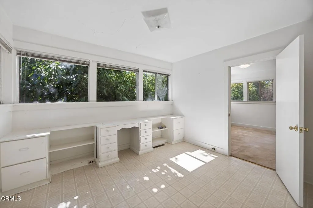 18-web-or-mls-Upmarket Media-1550San058