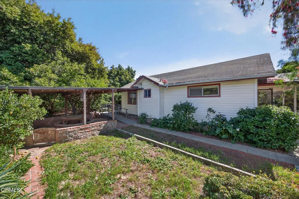 28-web-or-mls-Upmarket Media-1550San080