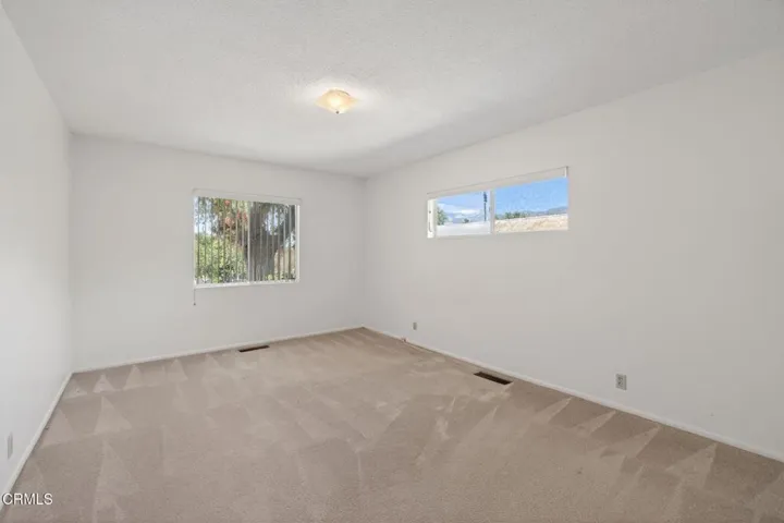 20-web-or-mls-Upmarket Media-1550San064