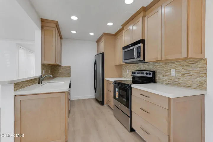 1202 Landsburn Cir  -  HsHProd-24