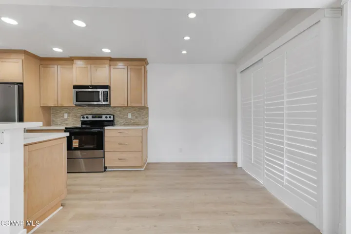 1202 Landsburn Cir  -  HsHProd-21