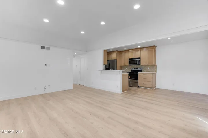 1202 Landsburn Cir  -  HsHProd-19