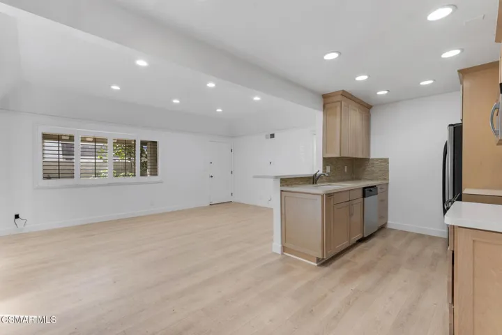 1202 Landsburn Cir  -  HsHProd-22