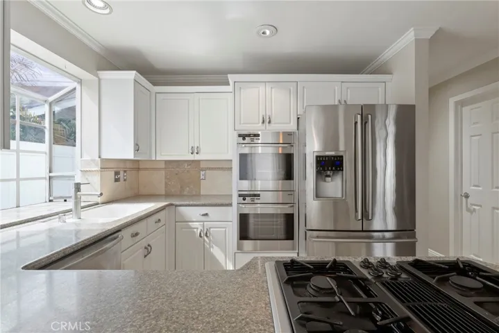 3327 California Avenue, Signal Hill, California 90755