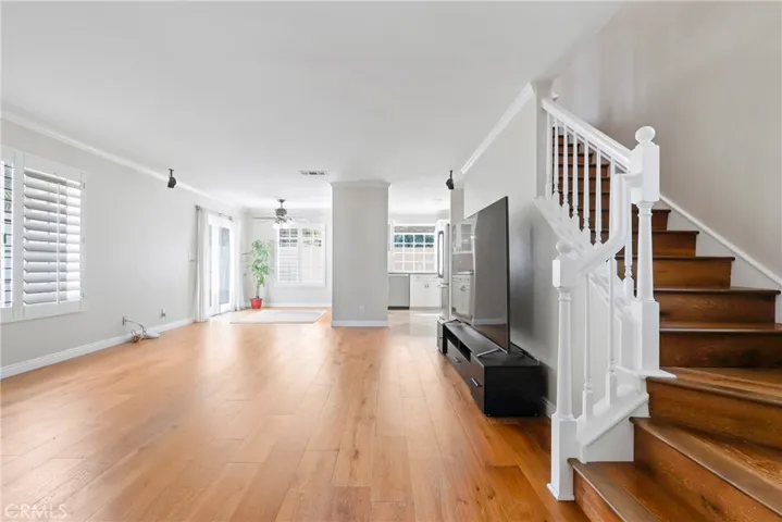 3327 California Avenue, Signal Hill, California 90755