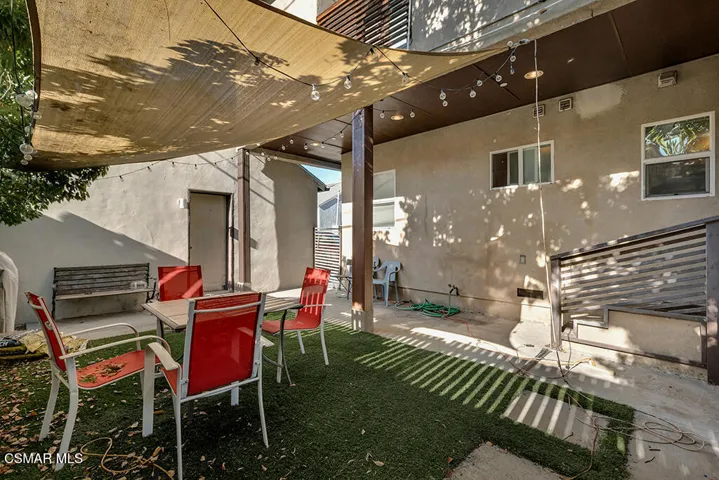 625 N Niagara St- HsHProd-44