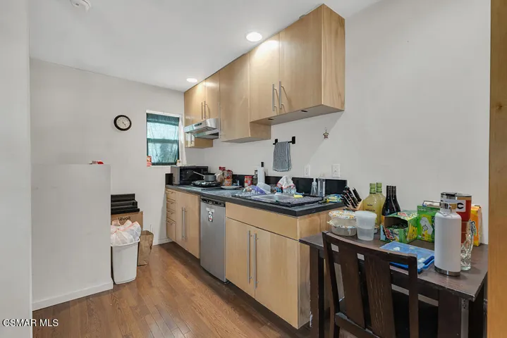 625 N Niagara St- HsHProd-39