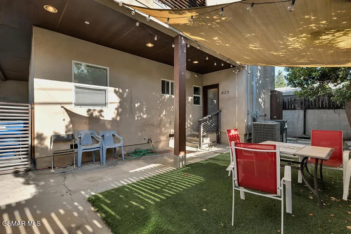 625 N Niagara St- HsHProd-43