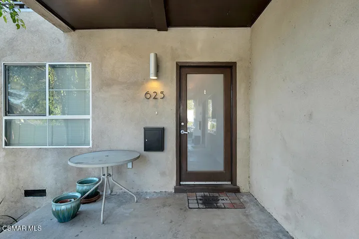 625 N Niagara St- HsHProd-48