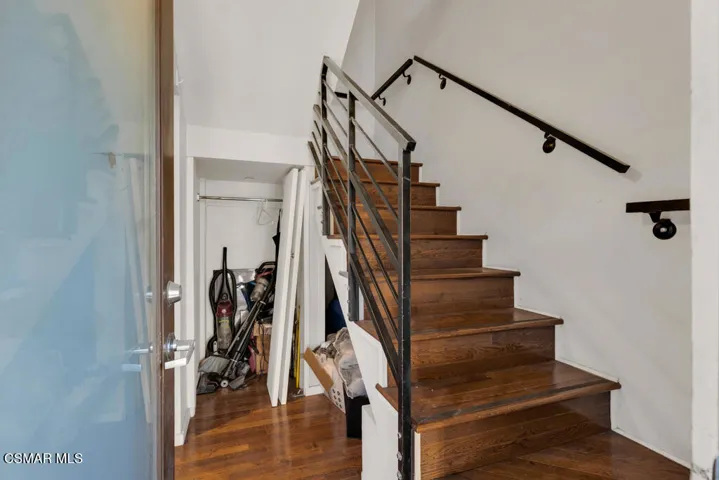 625 N Niagara St- HsHProd-25