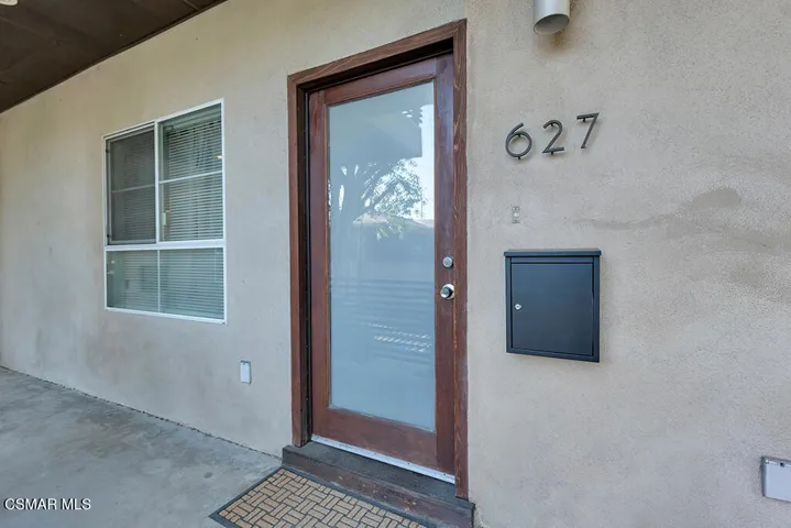 625 N Niagara St- HsHProd-49