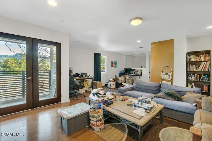 625 N Niagara St- HsHProd-37