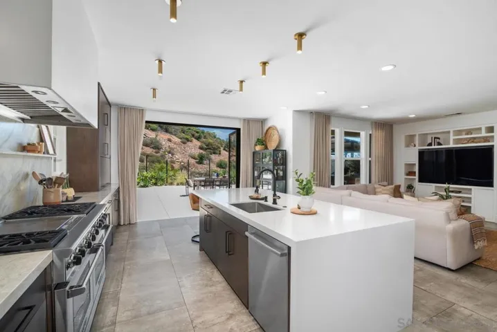 833 Orion Way, San Marcos, California 92078