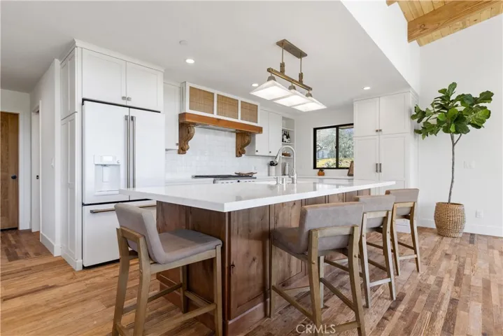 GE CAFE refrigerator to match stove