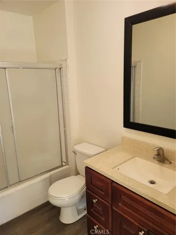Main bathroom , Tub and shower