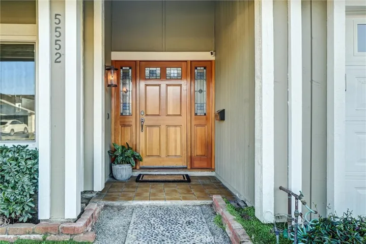 5552 Ridgebury Drive, Huntington Beach, California 92649
