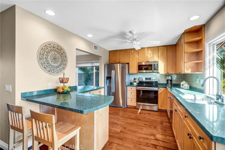 5552 Ridgebury Drive, Huntington Beach, California 92649