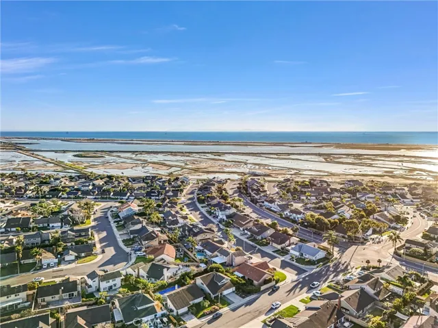 5552 Ridgebury Drive, Huntington Beach, California 92649