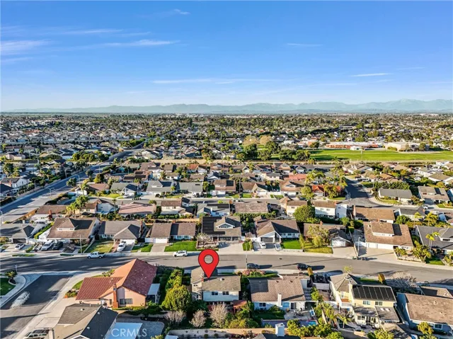 5552 Ridgebury Drive, Huntington Beach, California 92649