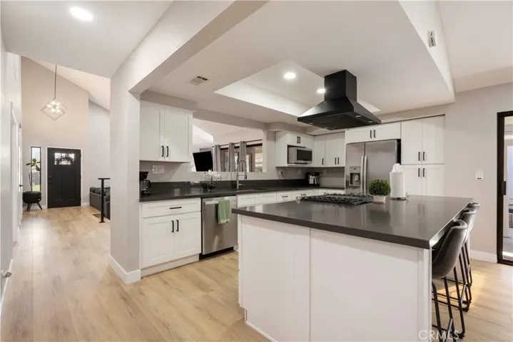 1128 Dawn Ridge, Covina, California 91724