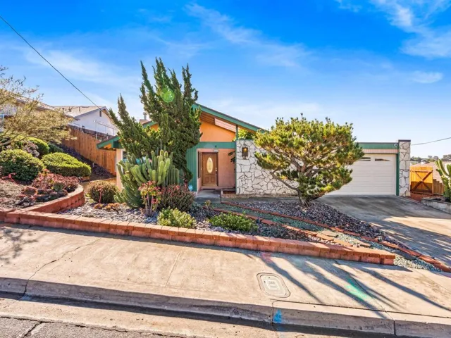 5585 Laramie Way, San Diego, California 92120