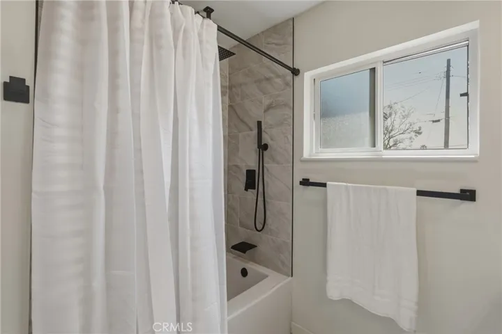 Second Bath Alternate Angle
