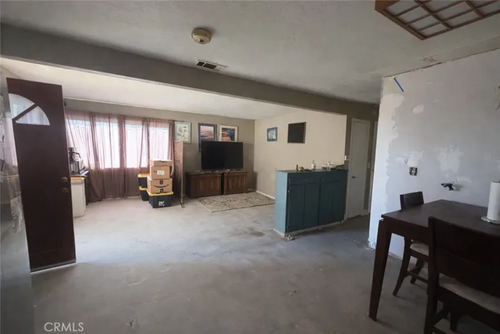 17625 Bobrick, Lake Elsinore, California 92530