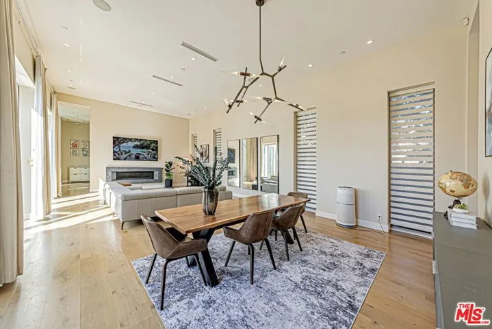 310 N Lucerne Boulevard, Los Angeles, California 90004
