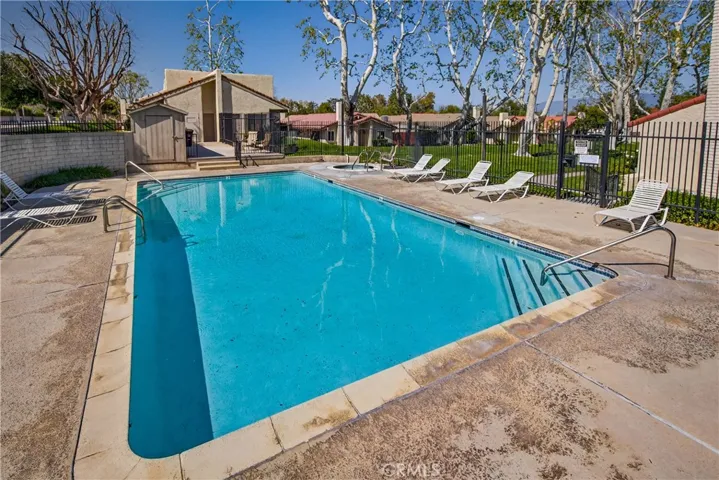 Association pool
