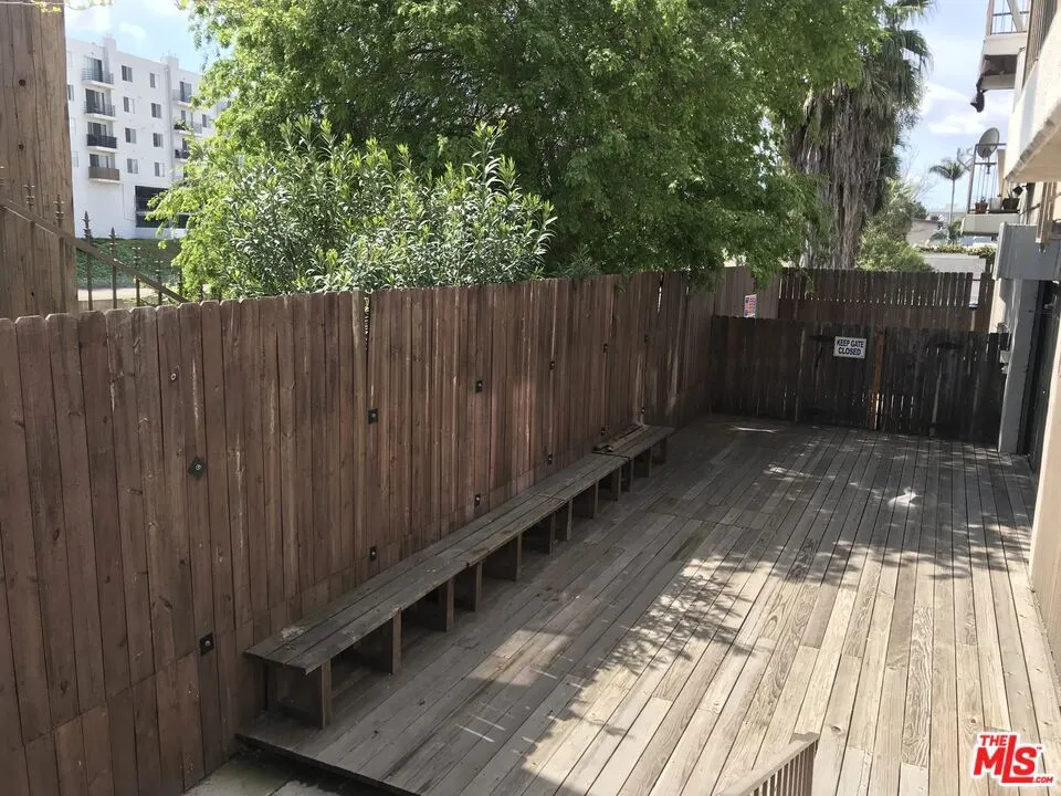 Community deck