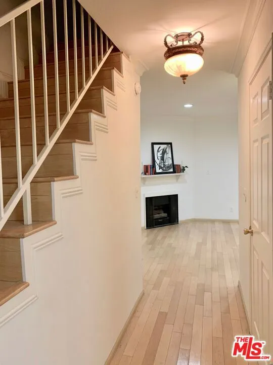 2 levels condo