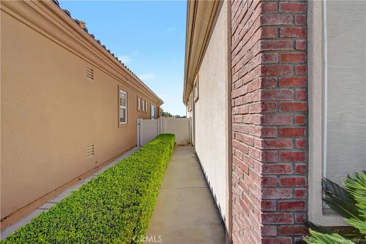Entry to front door