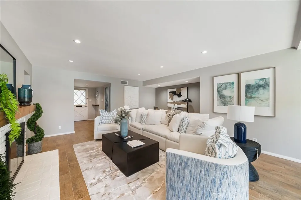 Very large and comfortable Main room is the center of the home. A large gas fireplace provides a warm ambiance  for family & friend conversations or for movies & TV watching.