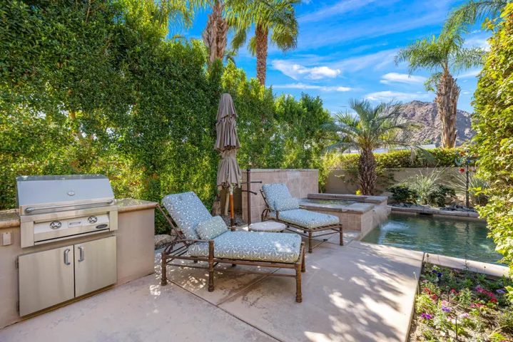 Built-In BBQ