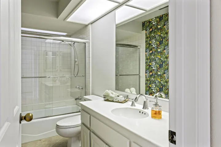 Downstairs Full Bath