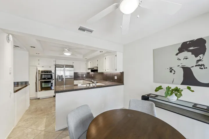 Breakfast to Kitchen