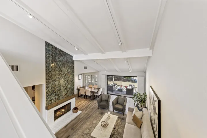 Living from Upper Landing