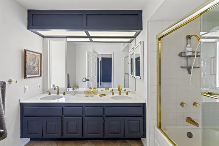 Guest Bath from Entrance