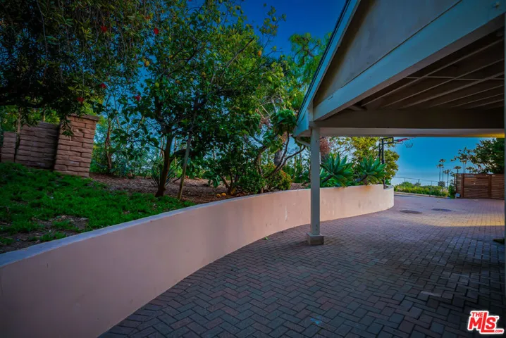 Huge Carport