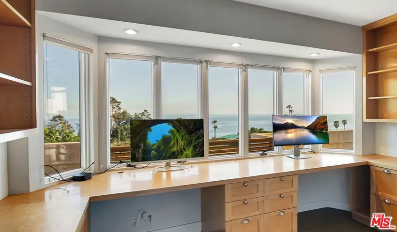 Ocean View Office