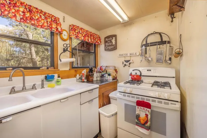 018_Kitchen 2