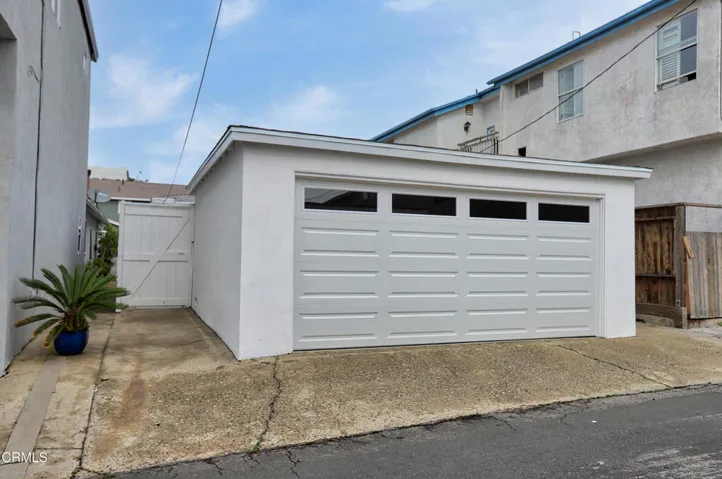 21 Garage