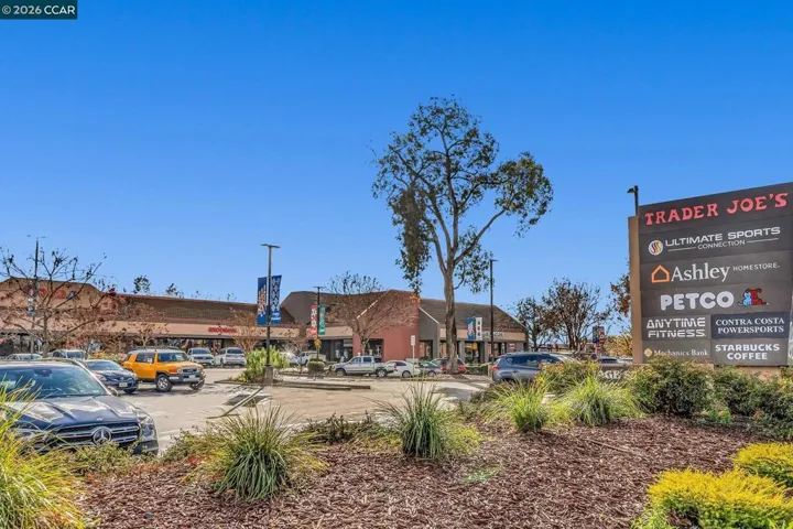 Trader Joe's & Shops