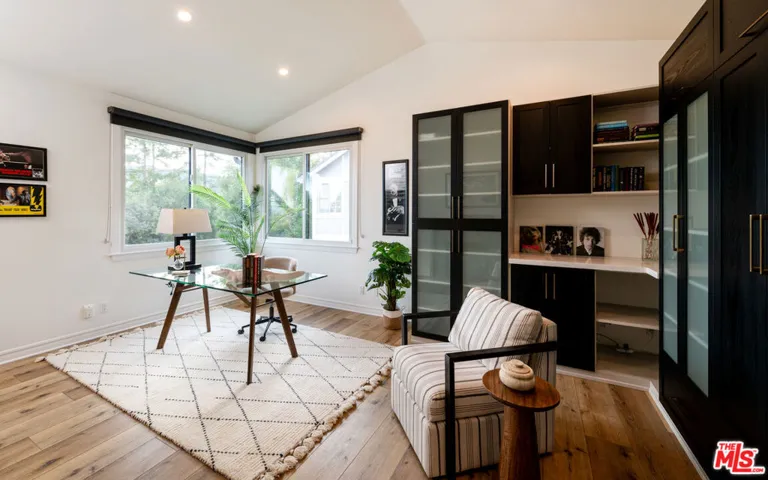 29402 Deerview Court, Agoura Hills, California 91301