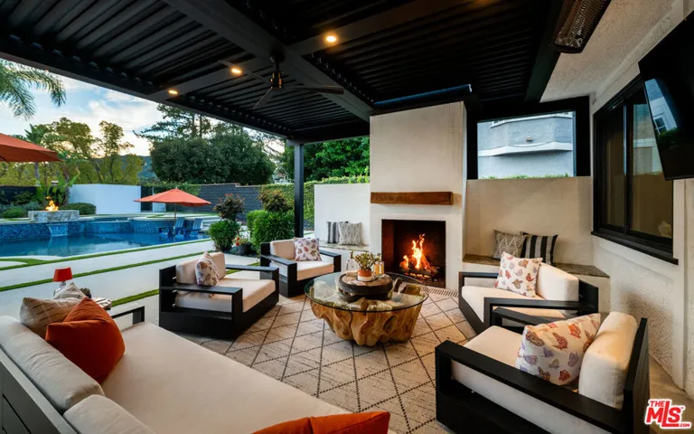 29402 Deerview Court, Agoura Hills, California 91301