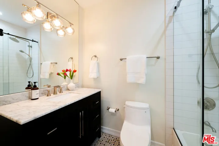 29402 Deerview Court, Agoura Hills, California 91301